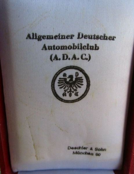 ADAC 1949 Sign and pin Gold "Sportliche Verdienste" in original box (2410)